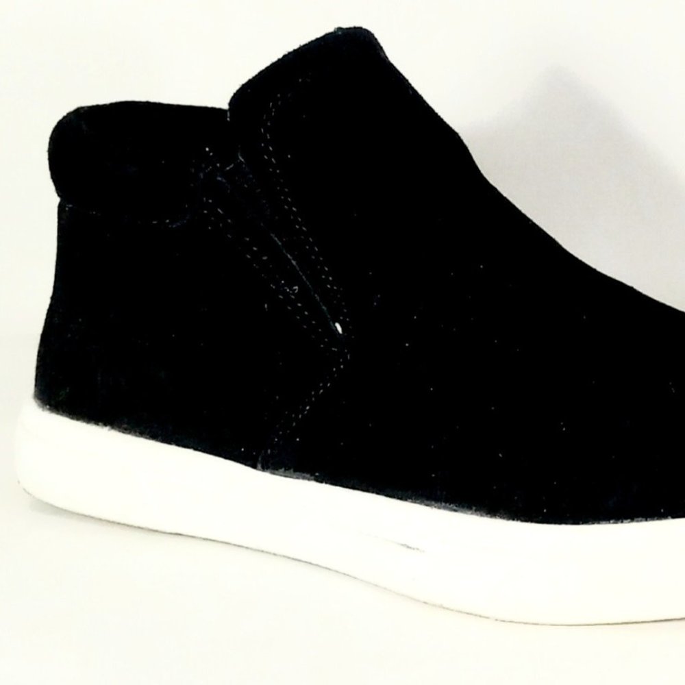 Fabletics Sierra High Top Suede Sneaker -Black  Size 7